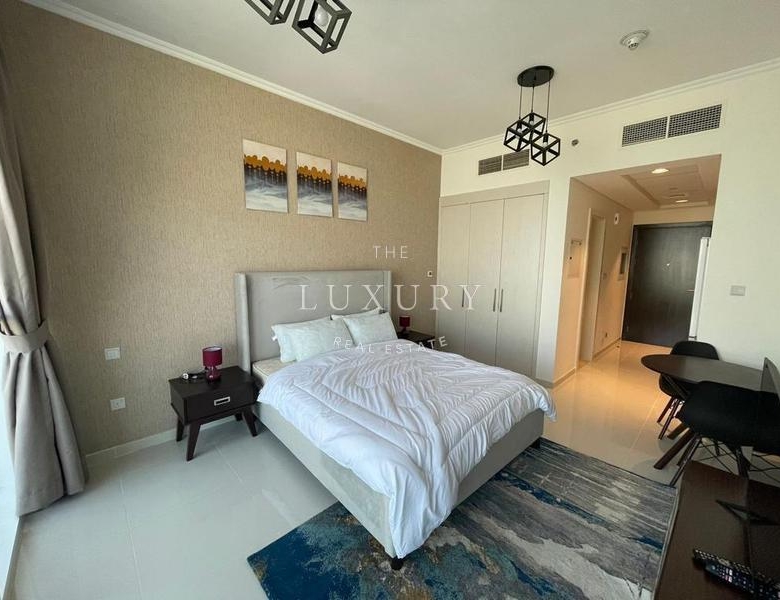 Stylish flats for sale in Dubai with panoramic views.