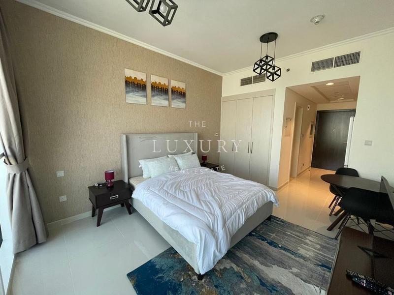 Stylish flats for sale in Dubai with panoramic views.