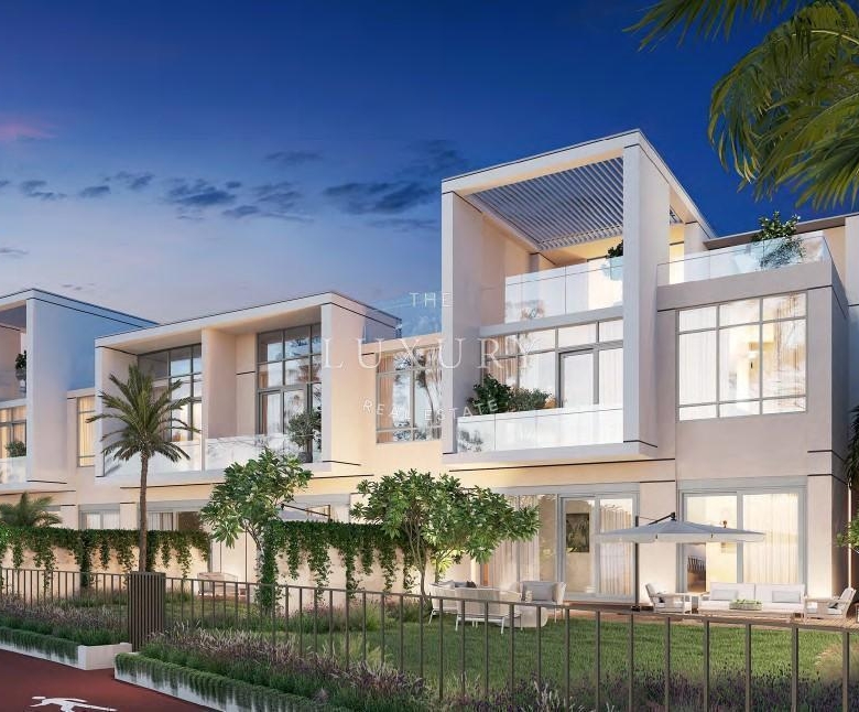 Majestic Dubai mansions for sale with exquisite designs.