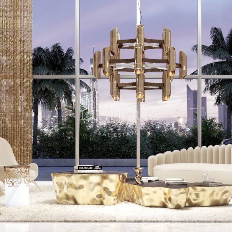 Expansive Dubai mansions for sale with high-end features.