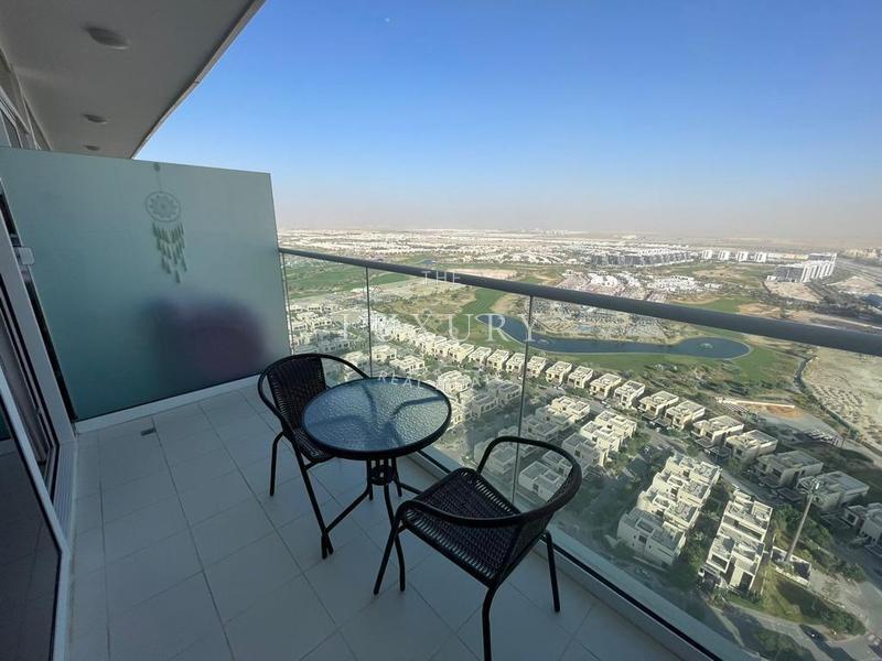 Opulent Palm Jumeirah villas for sale with beachfront access.