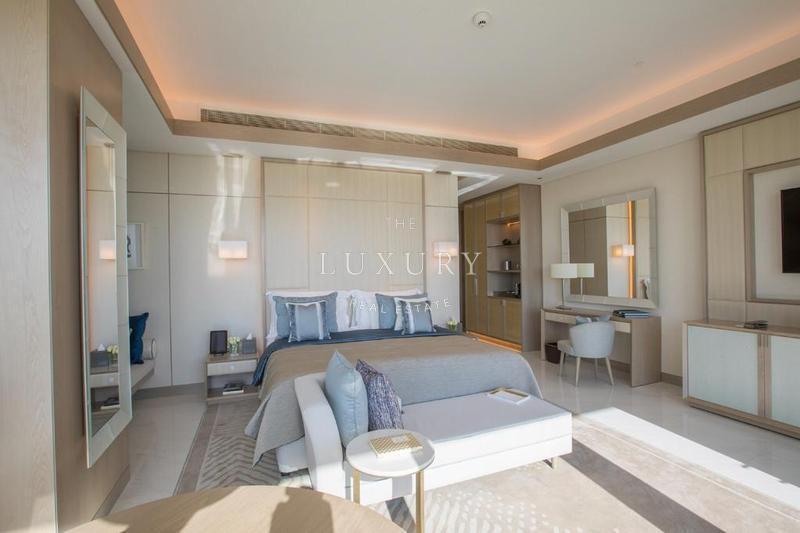 Iconic luxury real estate in Dubai with panoramic views.